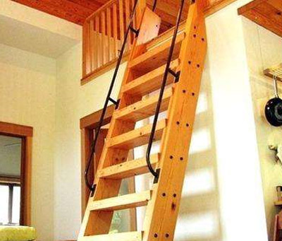 阁楼梯LMK